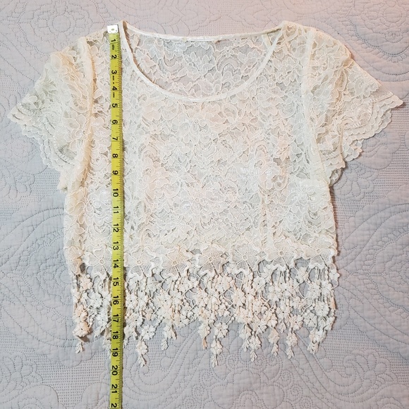 Floral Ivory Lace Top - Picture 4 of 4